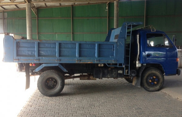 หกล้อ อีซูซุ NPR115 สั่งลุย ดั้ม5คิว สภาพดีพร้อมลุย ทะเบียนพร้อมโอน ราคา 390,000บ แบบเบาๆ หกล้อ อีซูซุ NPR115 สั่งลุย ดั้ม5คิว สภาพดีพร้อมลุย ทะเบียนพร้อมโอน ราคา 390,000บ แบบเบาๆ