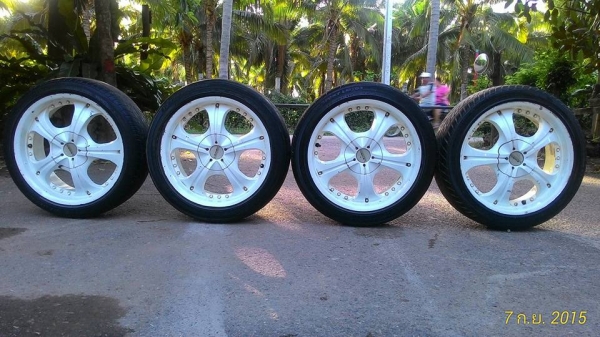 ขายล้อแม็กขอบ 17 พร้อมยาง4วง ราคา 4,900 บ.(ขายแล้ว)