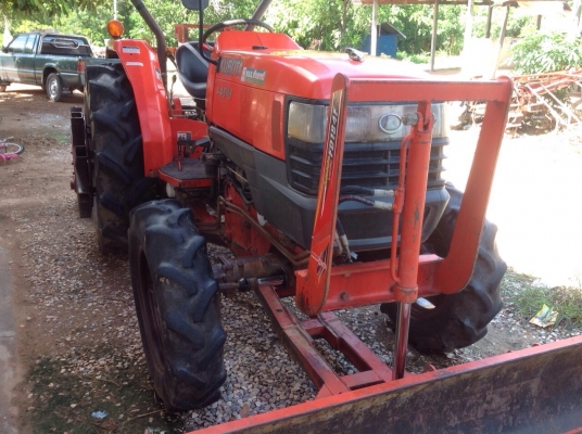 แทรกเตอร์คูโบต้า L4508 สภาพดีเดิมๆ ระบบการใช้งาน ดีทุกอย่าง  มีผานดันหน้า และโรตารี่