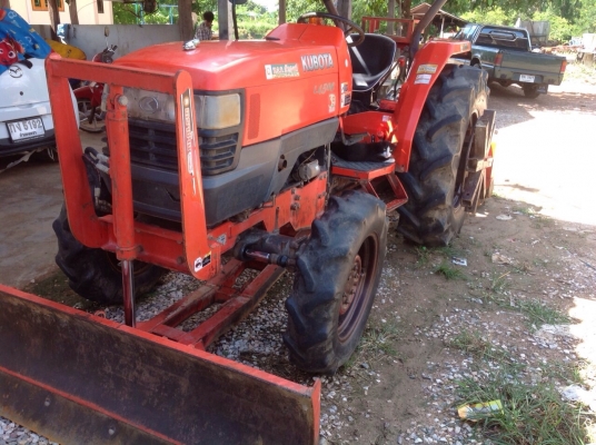 แทรกเตอร์คูโบต้า L4508 สภาพดีเดิมๆ ระบบการใช้งาน ดีทุกอย่าง  มีผานดันหน้า และโรตารี่