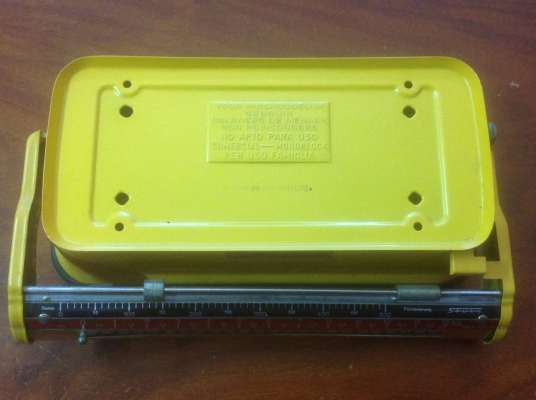 ขายตราชั่งสปิงงานเก่าเยอรมัน ยุคปี 1960-1970 มีความละเอียดสูงสามารถชั่งของต่ำกว่า 100 กรัมได้