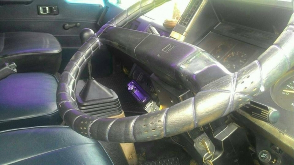 ขายรถ10ล้อ1เพลา ร็อกกี้175แรง เครื่องดีแคชซีสวย ยางดี ภายในสวย แอร์เย็น สภาพพร้อมใช้งาน เอกสารพร้อมโอน สนใจโทร 090-8588220คุณนะ 093-3258446คุณบิว หรือเข้าดูสินค้าอื่นๆได้ที่ www.truck.in.th/498 หรือเพจFacebook ณรงค์ ซื้อขายรถมือสอง (เว็บไซต์ส่วนตัว) หรือF