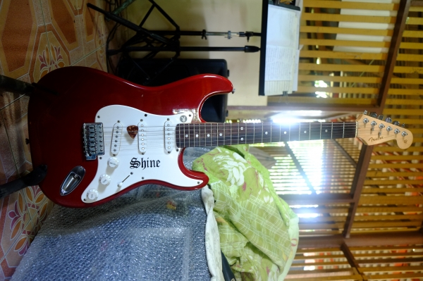 ขออณุญาติพี่เสือประกาศขายด่วนเครื่องดนตรีทั้งวงครบมีกลองชุด เบส กีตาร์2ตัว คีบอร์ด แซกโซโฟน ปังโก้ แทมลีน เอฟเฟคกีตาร์ เอฟเฟคกลอง ไมค์กลอง1ชุด