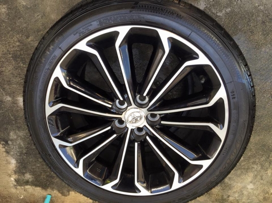 ล้อ toyota New altis พร้อมยาง 215/45/ขอบ17 5รู100