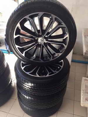 ล้อ toyota New altis พร้อมยาง 215/45/ขอบ17 5รู100