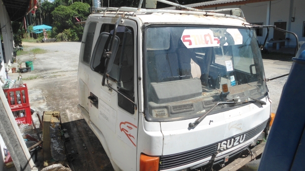 หัวตามสภาพ อีซซุ ล๊อกกี้ อุปกรณ์ครบๆ พื้นผุ ตรงวางเท้า2 ข้าง ค านดี