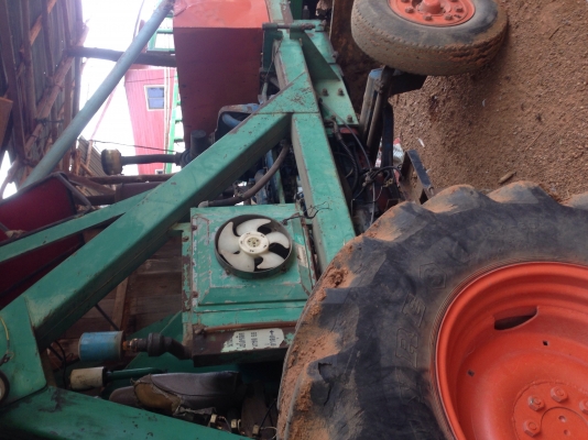 ขายรถคีบหลัง ขายรถคีบหลัง