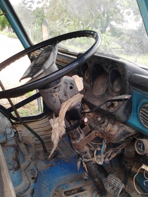 รถสองแถวโบราณข รถสองแถวโบราณข