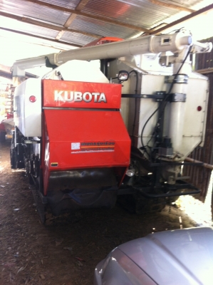 ขายรถเกี่ยว DC70 พร้อมเทรลเลอร์ สนใจติดต่อพ่อสมศักดิ์ 081-7099193,085-3084516