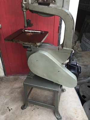 เครื่องเลื่อยสายพาน