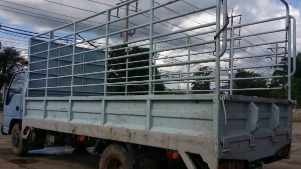 ขายครับ 6 ล้อ ISUZU _120 แรงยาว 5 เมตร พร้อมใช้ครับ