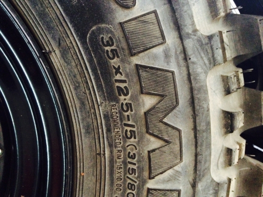 ขายล้อกระทะTCPY 15x8 มี4วงพร้อมยาง35แต่ยางมี3เส้นขายตามสภาพ