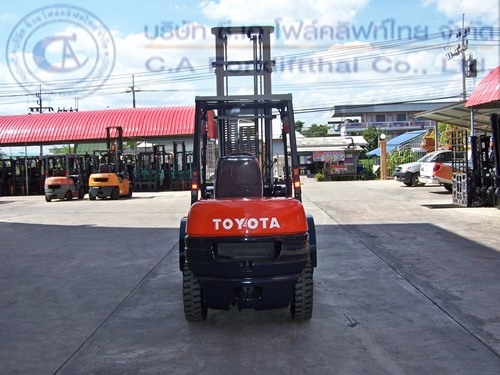 ขายรถ โฟล์คลิฟท์ TOYOTA รุ่น 6FD30