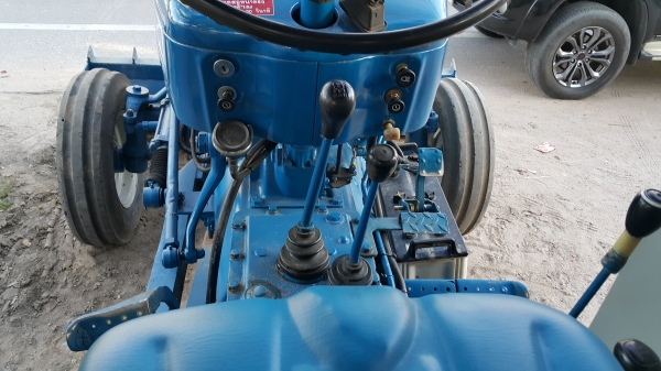 ขายด่วน FORD 6600