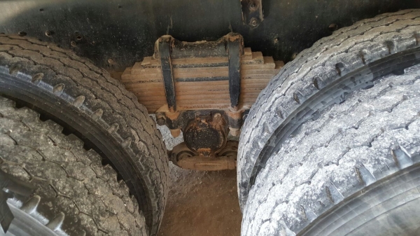 รถอีซูซุ 10 ล้อดั้ม FXZ 360 แรงม้า. ปี 56    สนใจติดต่อ  081 - 6079515