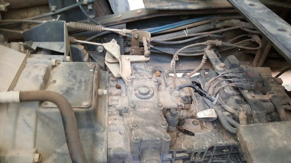 รถอีซูซุ 10 ล้อดั้ม FXZ 360 แรงม้า. ปี 56    สนใจติดต่อ  081 - 6079515