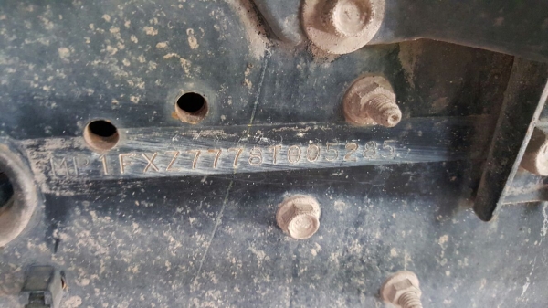 รถอีซูซู 6 ล้อรั้ว NKR 130 แรงม้า. ปี 47   สนใจติดต่อ  081 - 6079515