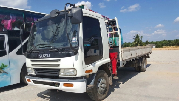 รถอิซูซุ 6 ล้อ ติดเครน FRR 200 แรงม้า  ปี 54.    สนใจติดต่อ  081 - 6079515