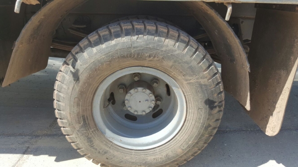 รถอิซูซุ 6 ล้อ ติดเครน FRR 200 แรงม้า  ปี 54.    สนใจติดต่อ  081 - 6079515