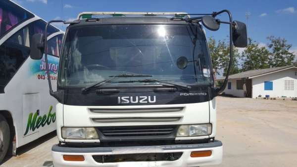 รถอิซูซุ 6 ล้อ ติดเครน FRR 200 แรงม้า  ปี 54.    สนใจติดต่อ  081 - 6079515