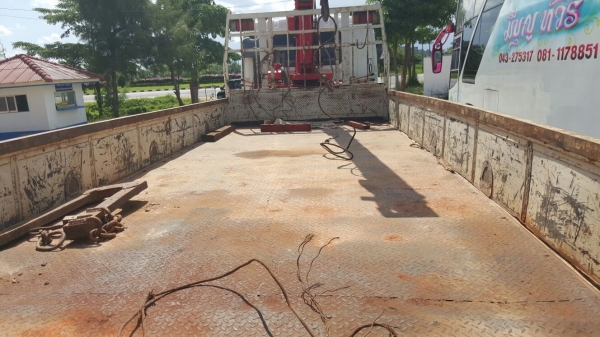 รถอิซูซุ 6 ล้อ ติดเครน FRR 200 แรงม้า  ปี 54.    สนใจติดต่อ  081 - 6079515