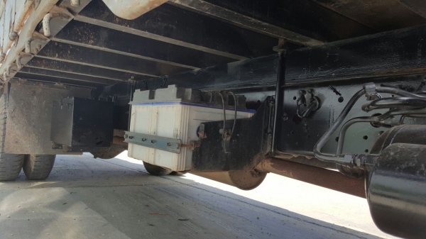 รถอิซูซุ 6 ล้อ ติดเครน FRR 200 แรงม้า  ปี 54.    สนใจติดต่อ  081 - 6079515