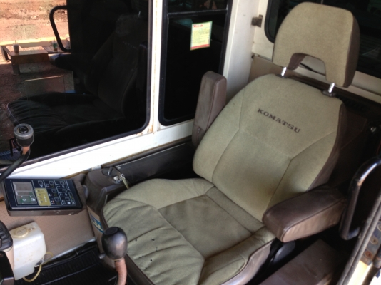 KOMATSU PC120-5 สภาพสวยมากๆ ใช้งานแค่ 4222 ชม.หากต้องการรูปเพิ่มเติมติดต่อได้ครับ สนใจติดต่อโดยตรง 081-4283210