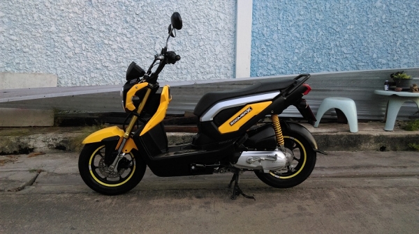 Zoomer x รถบ้านแท้ๆ เจ้าของคนเดียว  เล่มชุดโอนครบ ภาษีพรบไม่ขาด