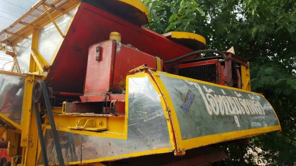 ขายรถเกี่ยวข้าว ไอ้หนุ่มเจ้าพลัง เครื่อง 6HE1 195 แรงม้า ราคามาคุยกันหน้างานครับ