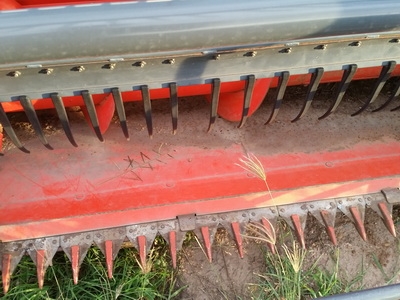 รถเกี่ยวนวดข้าว KUBOTA DC 1SU มีตู้เก๋ง สภาพ 90\% ผ่านการใช้ งานมาน้อย เก่าญี่ปุ่นแท้