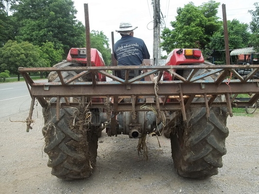 รถไถ แมสซี่ ด่วนนนนน สภาพสวย อยู่เพชรบูรณ์ 085 830 5253