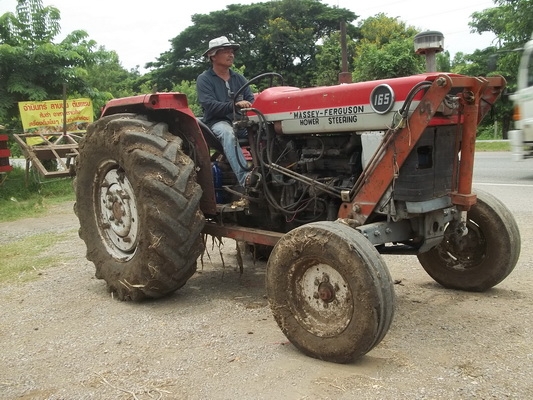 รถไถ แมสซี่ ด่วนนนนน สภาพสวย อยู่เพชรบูรณ์ 085 830 5253