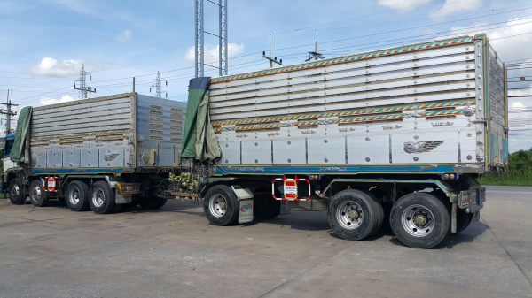 ขายรถพ่วง 24 ล้อ แม.ลูก กระบะเนียมคอกเกษตรดั้ม อู่.พิรุณ HINO 344 ปี.56 รถสวย ยางเต็ม วิ้งน้อย ราคา2900000 ต่อรอง ขายรถพ่วง 24 ล้อ แม.ลูก กระบะเนียมคอกเกษตรดั้ม อู่.พิรุณ HINO 344 ปี.56 รถสวย ยางเต็ม วิ้งน้อย ราคา2900000 ต่อรอง