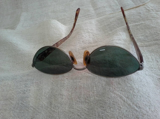 แว่นตาวินเทจแคทอายส์ LES LUNETTES ESSILOR/FRANCE