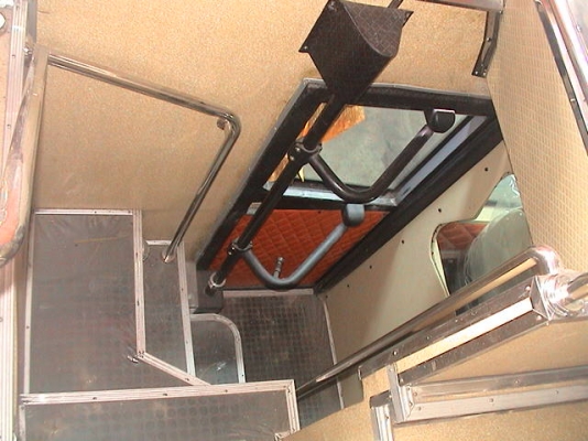 ขายรถบัสแป็ดล้อต่อใหม่ Benz