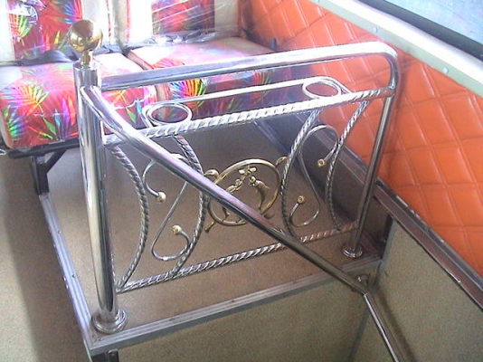 ขายรถบัสแป็ดล้อต่อใหม่ Benz