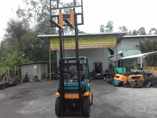 TOYOTA 7FD25ขนาด2.5ตัน เสาสูง3เมตร เกียร์ออร์โต้ เครื่องยนต์ดีเซล1DZ2ยางตันใหม่4เส้น รับประกันเครื่องเกียร์