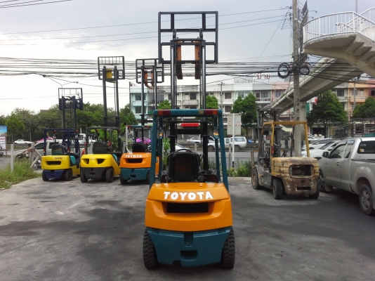TOYOTA 7FD25ขนาด2.5ตัน เสาสูง3เมตร เกียร์ออร์โต้ เครื่องยนต์ดีเซล1DZ2ยางตันใหม่4เส้น รับประกันเครื่องเกียร์