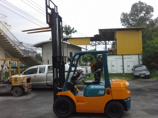 TOYOTA 7FD25ขนาด2.5ตัน เสาสูง3เมตร เกียร์ออร์โต้ เครื่องยนต์ดีเซล1DZ2ยางตันใหม่4เส้น รับประกันเครื่องเกียร์