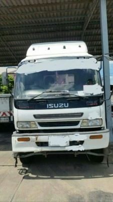 ขายด่วนครับ หัวลาก ISUZU GXZ 320 ปี 46 พร้อม หางพื้นเรียบ 2เพลา พร้อมใช้งานครับ