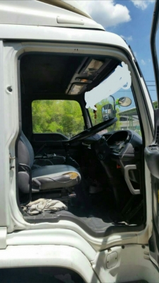 ขายด่วนครับ หัวลาก ISUZU GXZ 320 ปี 46 พร้อม หางพื้นเรียบ 2เพลา พร้อมใช้งานครับ