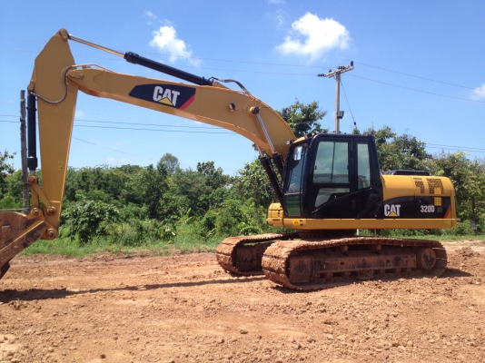 ขายรถแม็คโคร   รุ่น  320 GC