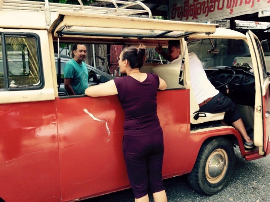 ขายแตงโมไฟเลี้ยวล่าง