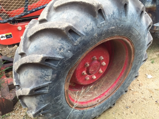 ขายรถไถ KUBOTA M105S เครื่อง 105แรงม้า 3449ชั่วโมง เล่มทะเบียน สนใจโทร 081-970-1072