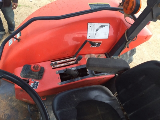 ขายรถไถ KUBOTA M105S เครื่อง 105แรงม้า 3449ชั่วโมง เล่มทะเบียน สนใจโทร 081-970-1072