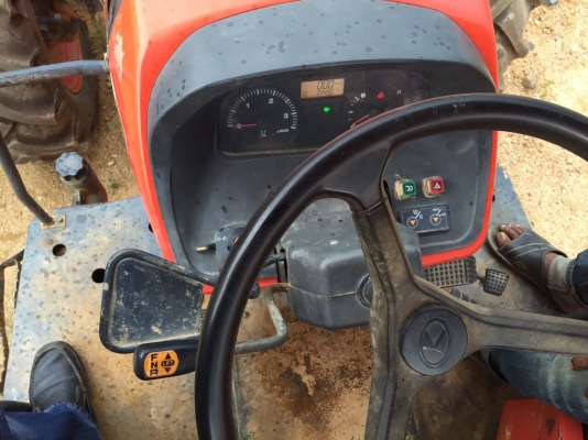ขายรถไถ KUBOTA M105S เครื่อง 105แรงม้า 3449ชั่วโมง เล่มทะเบียน สนใจโทร 081-970-1072