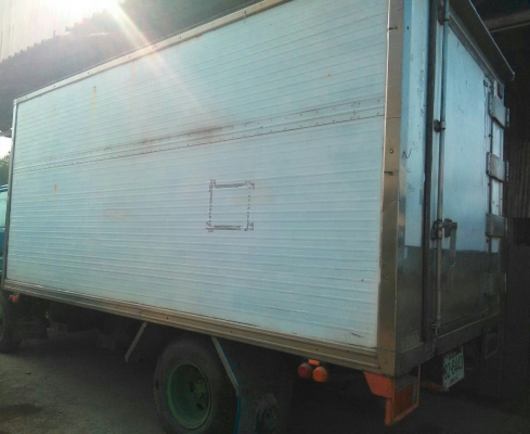 หกล้อ อีซูชุ NPR115 เกียร์สั่น บรรทุกตู้เย็น สภาพดีสวยจัดบางเดิมทั้งคัน ทะเบียนพร้อมโอน