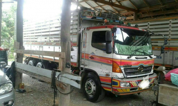 ขายด่วนHINOMEGA260สองเพลาดั้มลูกไม่ดั้ม สภาพพร้อมใช้ราคาไม่แพงจัดจัดแนนท์ได้โทร0843923995