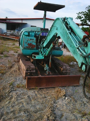 ขายแบ็คโฮ  KOMATSU   PC30-7 ใช้งานได้ราคาถูกๆ