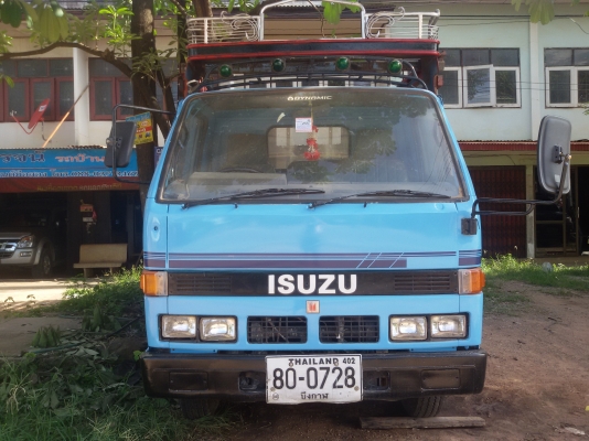 ขาย 6 ล้อ ISUZU NKR 110 แรง(ลูกค้าจากดอนจานคุณมงคล สุขศรี นำเงินสดมาจ่ายเอารถกลับบ้านเรียบร้อยแล้ว) (ดาวน์ 110000 บาทออกรถได้เลย ใช้แค่บัตร+ทะเบียนบ้านอนุมัติเลย(เร็ว)) รถห้างแท้ๆ เครื่องแน่น แห้ง แรงดี แซสซีสวยๆไม่ผุไม่ดาม พร้อมใช้งาน พร้อมโอนทั่วไทย ขาย 6 ล้อ ISUZU NKR 110 แรง(ลูกค้าจากดอนจานคุณมงคล สุขศรี นำเงินสดมาจ่ายเอารถกลับบ้านเรียบร้อยแล้ว) (ดาวน์ 110000 บาทออกรถได้เลย ใช้แค่บัตร+ทะเบียนบ้านอนุมัติเลย(เร็ว)) รถห้างแท้ๆ เครื่องแน่น แห้ง แรงดี แซสซีสวยๆไม่ผุไม่ดาม พร้อมใช้งาน พร้อมโอนทั่วไทย